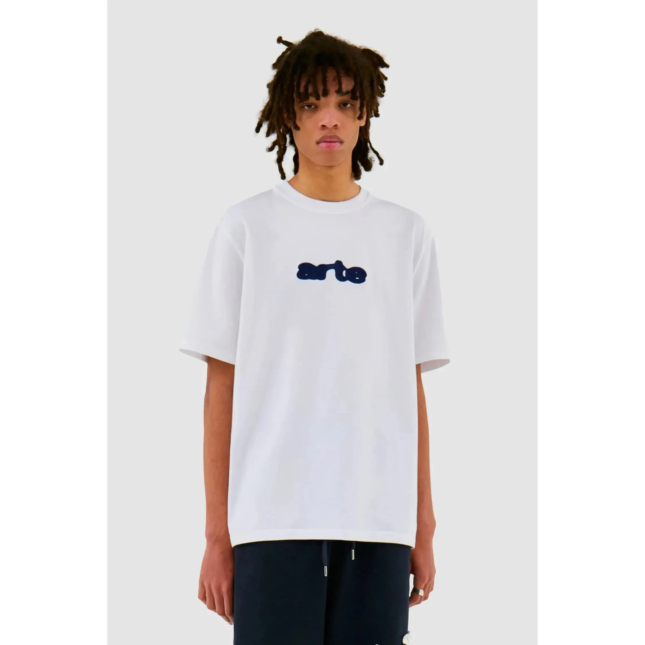 BLUR EMBROIDERY TEE