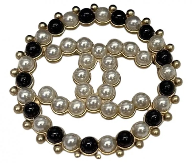 Chanel 18P 2018 Spring Large Round CC Pearl Black and White Gold Pin Brooch