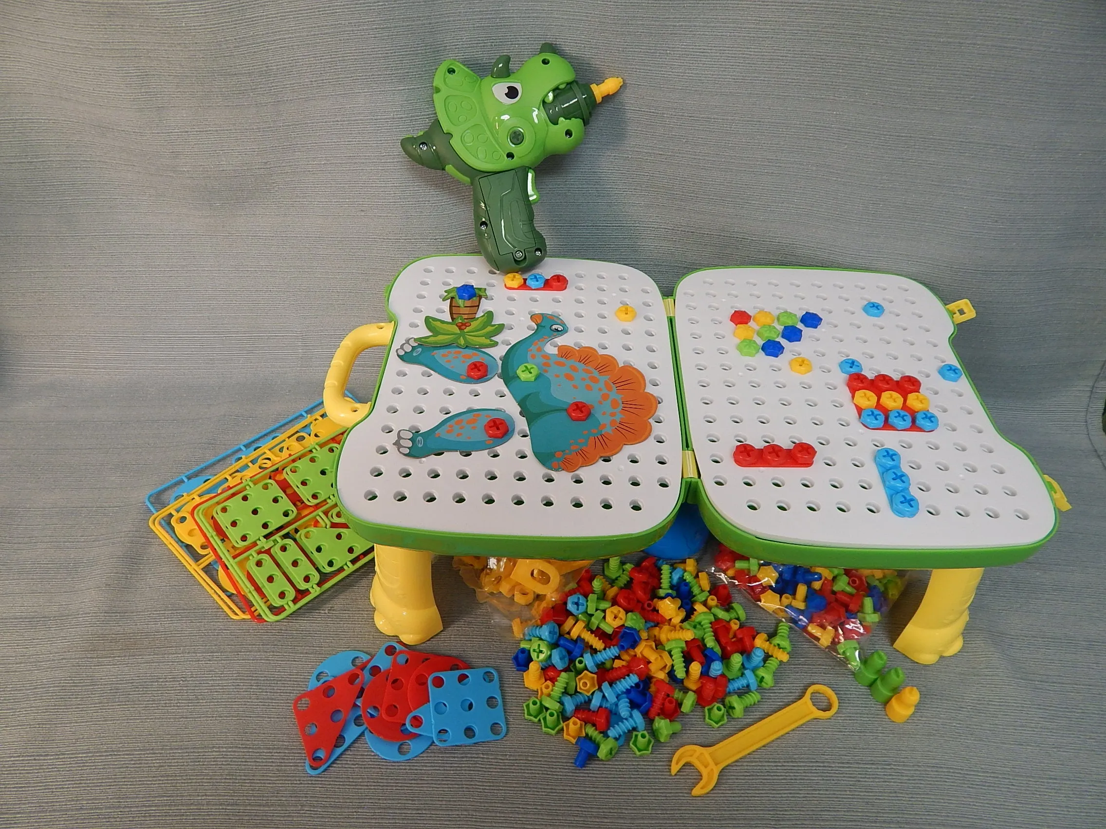 Draywitt Kids Dinosaur Toy Drill Puzzle Set - Like New!