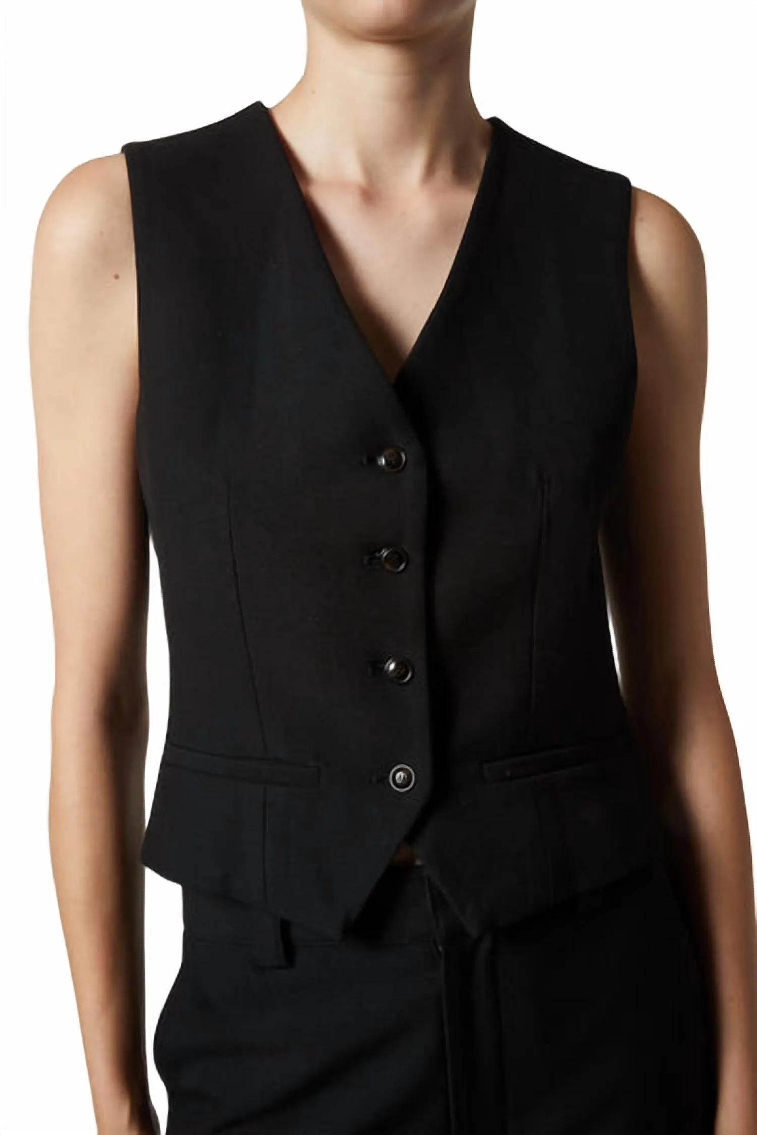 Isla Vest In Black