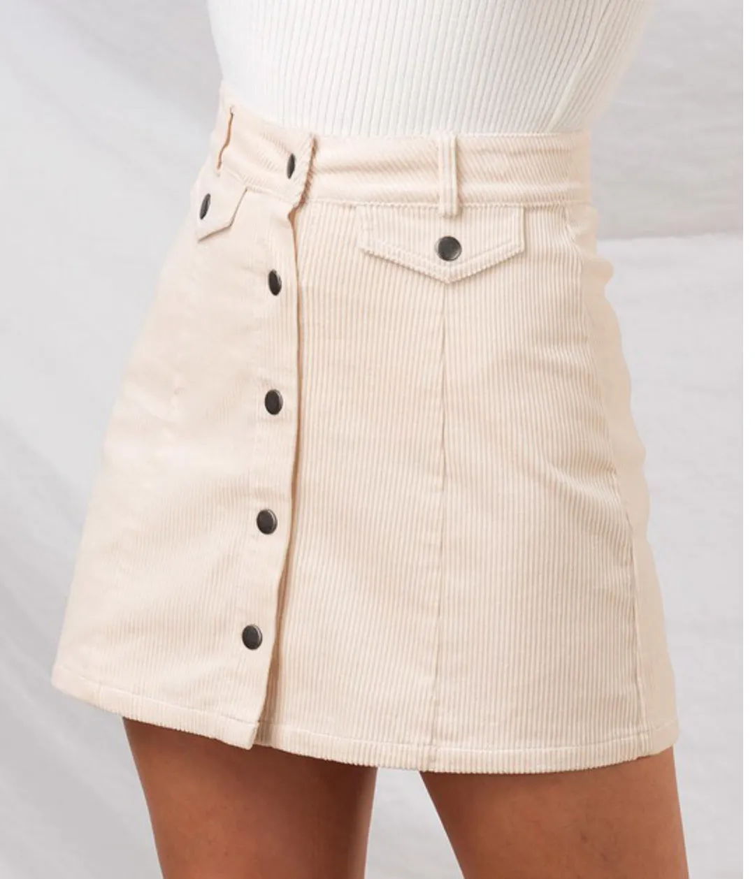 Missy corduroyed ivory skirt